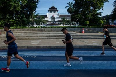 FOTO: Lapangan Gasibu Bandung Kembali Dibuka