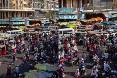 Viral Foto Suasana Pasar Tradisional di Kamboja, Netizen Sebut Kumuh Mirip di Indonesia