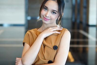 Lyodra Tuai Pujian Netizen saat Nyanyi di Pantai, Suaranya Bening Banget Kayak Air