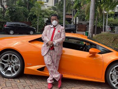 Hotman Paris Mau Jual Lamborghini Huracan Miliknya untuk Beli 1.000 Gerobak Mi Ayam