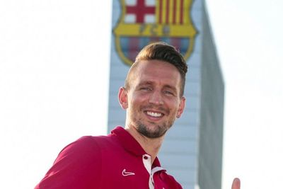 Resmi Jadi Pemain Barcelona, Begini Komentar Luuk de Jong