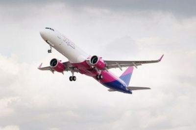 Wizz Air Kembali Meluncurkan Penerbangan dari Luton