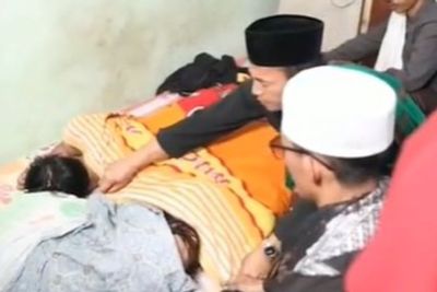 Usai Bikin Geger Sekampung, Pasangan Kekasih Ini Akhirnya Bisa Lepas dari Gancet