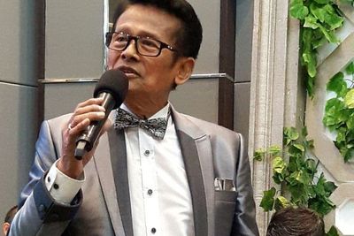 Kabar Duka, Penyanyi Legendaris Koes Hendratmo Meninggal Dunia