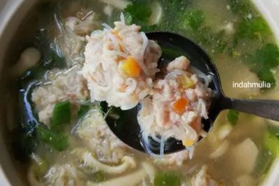 Enaknya Bakso Ayam Soun Disantap Pagi-pagi, Coba Buat Yuk!