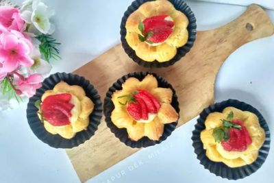 Ini Resep Mudah Membuat Kue Sus Bunga Vla Vanila