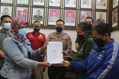 Pemilik Toko Cabut Laporan, Emak-emak Curi Susu Dibebaskan dari Ancaman 7 Tahun Penjara
