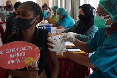 Jelang PON XX, Menko PMK Ajak Warga Papua Ikuti Program Vaksinasi Covid-19
