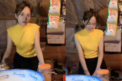 Viral Wanita Cantik Penjaga Warung Kopi Sederhana, Netizen: Seger!