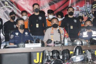 Polisi Bongkar Sindikat Pencurian Kaca Spion Mobil di Jakarta Barat