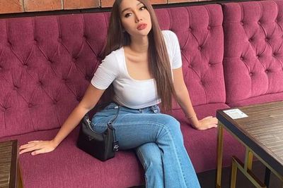 Aksi Lucinta Luna Nyanyi Teman Tapi Mesra Pakai Suara Khodam Bikin Ngakak
