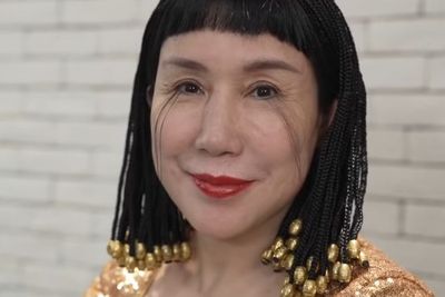 Wanita Ini Kembali Cetak Rekor Dunia Sebagai Pemilik Bulu Mata Terpanjang