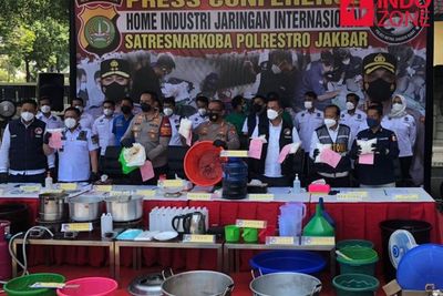 2 WN Iran Pembuat Sabu Pakai Modus Baru, Bahan Baku Dikirim Dari Turki Dalih Makanan