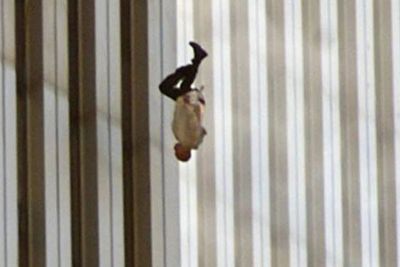 Misteri Sosok Pria di Foto Tragis The Falling Man saat Serangan 9 11