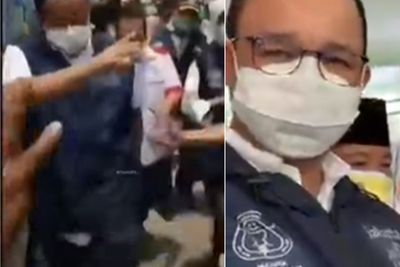 Selain Kecebur ke Got, Sandal Anies Juga Putus, Sempat Nyeker sampai Dapat Sepatu Pinjaman