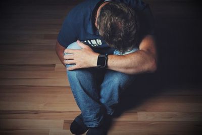 11 Ciri-Ciri Depresi Secara Fisik dan Psikologi