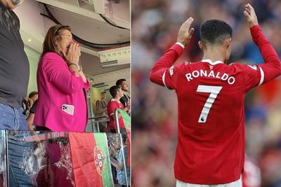 Potret Ibunda Ronaldo yang Menangis Haru Lihat Anaknya Cetak Gol di Laga Debut