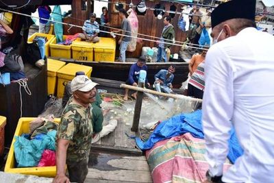 Kunjungi Pelabuhan Tanjung Tiram, Gubsu Edy Dukung Kesejahteraan Nelayan