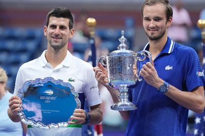Pujian Setinggi Langit Daniil Medvedev ke Djokovic: Kau Petenis Terbaik dalam Sejarah