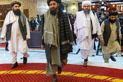 Para Pemimpin Taliban Terbang ke Mazar-e-Sharif Setelah 21 Tahun