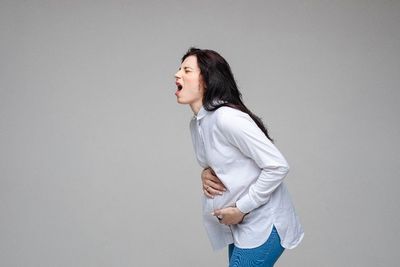 Dikira Cuma Stres, Wanita Ini Ternyata Hamil Tua, Sadar Setelah Bayi Lahir