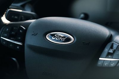 Rugi Rp28,5 Triliun, Ford Putuskan Hentikan Produksi Mobilnya di India!