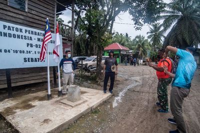 FOTO: Rumah Terletak di Dua Negara