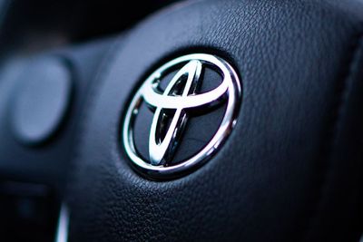 Krisis Semikonduktor, Toyota Pangkas Lagi Produksi Mobilnya Sampai Oktober!