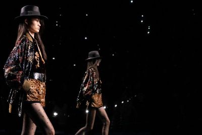 Yves Saint Laurent Kembali Gabung pada Paris Fashion Week 2022, Digelar 28 September!
