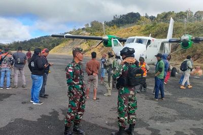 3 Kru Pesawat Kargo yang Jatuh di Papua Dimakamkan di Kampung Halamannya