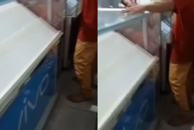 Tragis, Toko Ponsel Dibobol Maling Pakai Linggis, Semua HP di Etalase Raib Tak Bersisa