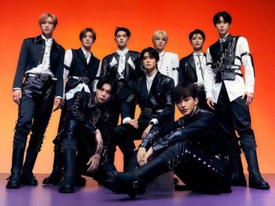 NCT 127 Comeback, Tampil Bergaya Koboi Glamor di MV Sticker  