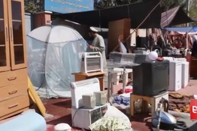 Jalan-jalan Kabul Penuh dengan Warga yang Jual Perabot untuk Bertahan Hidup