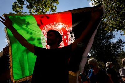 Uzbekistan Harap Pencairan Aset Afghanistan di Luar Negeri Tak Ditahan