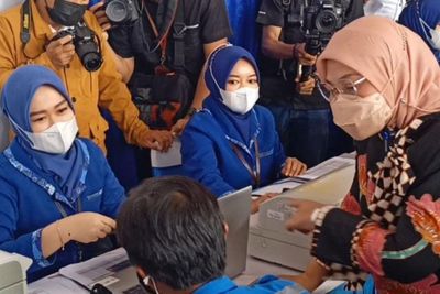 Menaker Ida Ingatkan Tidak Boleh Ada Potongan Subsidi Upah oleh Bank