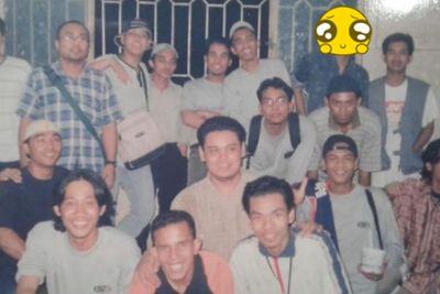 Viral Foto Jadul Ustad Abdul Somad di Mesir 1998, Netizen Salfok Rambut Gondrong: Ganteng!