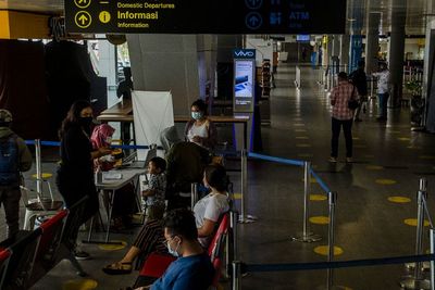 Tak Mau Kecolongan, Pemerintah Batasi Pintu Masuk Perjalanan Internasional