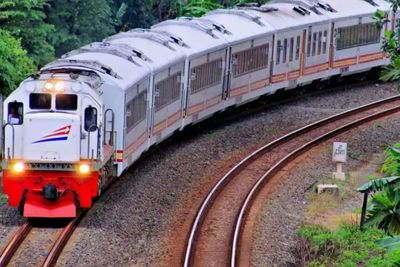 Bisa Membahayakan Penumpang, Aksi Lempar Batu ke Kereta Api Bisa Dipenjara Seumur Hidup