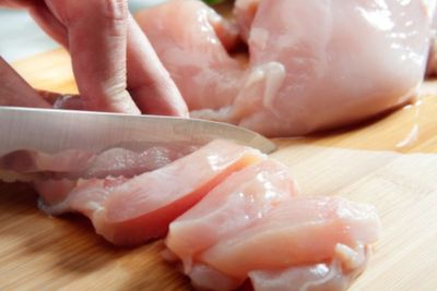 Hasil Laut Mahal, Harga Daging Ayam Ras Naik di Sumut
