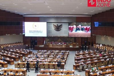 Rapat Paripurna DPR Sahkan Tujuh Hakim Agung Terpilih