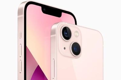 Ming-Chi Kuo: iPhone Layar Lipat Buatan Apple Bakal Meluncur Tahun 2024