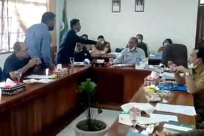 Rapat DPRD Humbahas Ricuh, Ketua Disiram Air