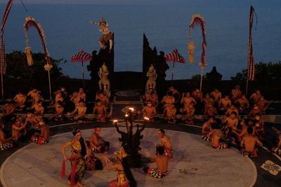 FOTO: Atraksi Wisata Tari Kecak Uluwatu Bali