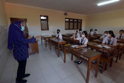 Satgas COVID-19 Minta Sekolah PTM Ditutup Jika Ditemukan Kasus Positif Baru