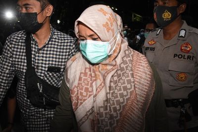 Fakta Lengkap Kasus Bupati Koltim yang Kena OTT KPK, Ditangkap Bersama Suami