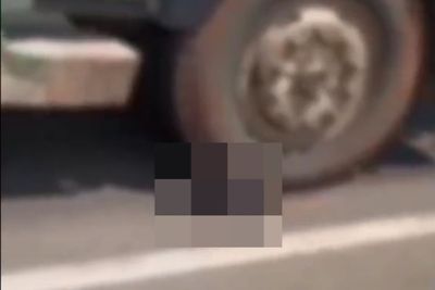 Diduga Demi Buat Konten, Bocah Laki-laki Tewas Terlindas Truk di Jalan Cibungbulang Bogor