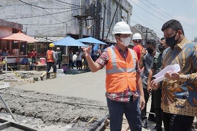 Demi Pastikan Kualitas, Bobby Nasution Sidak Pembetonan Jalan Veteran Medan