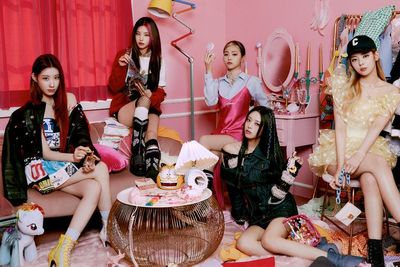 ITZY Perkenalkan Neo Fusion Groove di Single Comeback LOCO , Apa Itu?