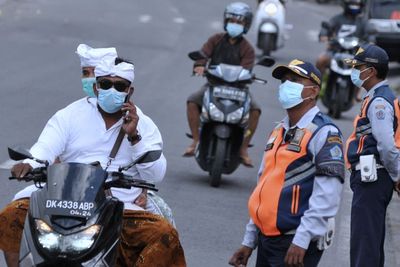 Prof Zubairi Djoerban Beberkan Pentingnya Tetap Pakai Masker Meski Sudah Vaksin