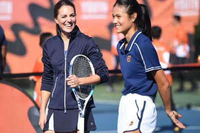 Kecantikan Emma Raducanu dan Kate Middleton saat Duet Main Tenis